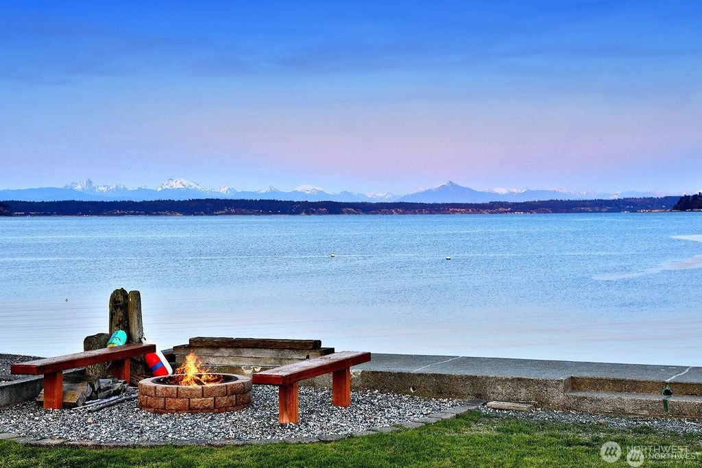 Photo of 2805 N Bluff Road Rd, Greenbank, WA 98253 (MLS # 2544361)
