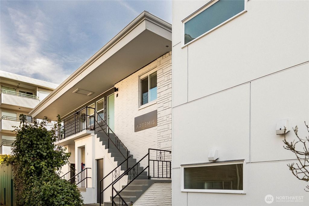 Photo of 1436 NW 60th Street, Seattle, WA 98107 (MLS # 2339312)