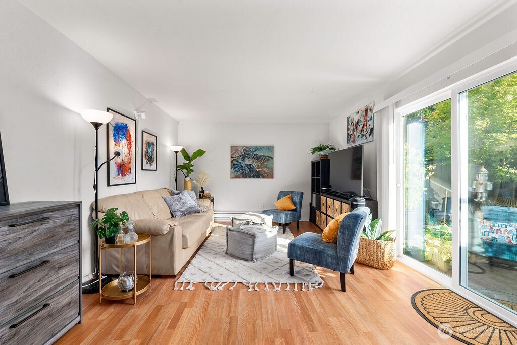 6111 N 16th Street M102