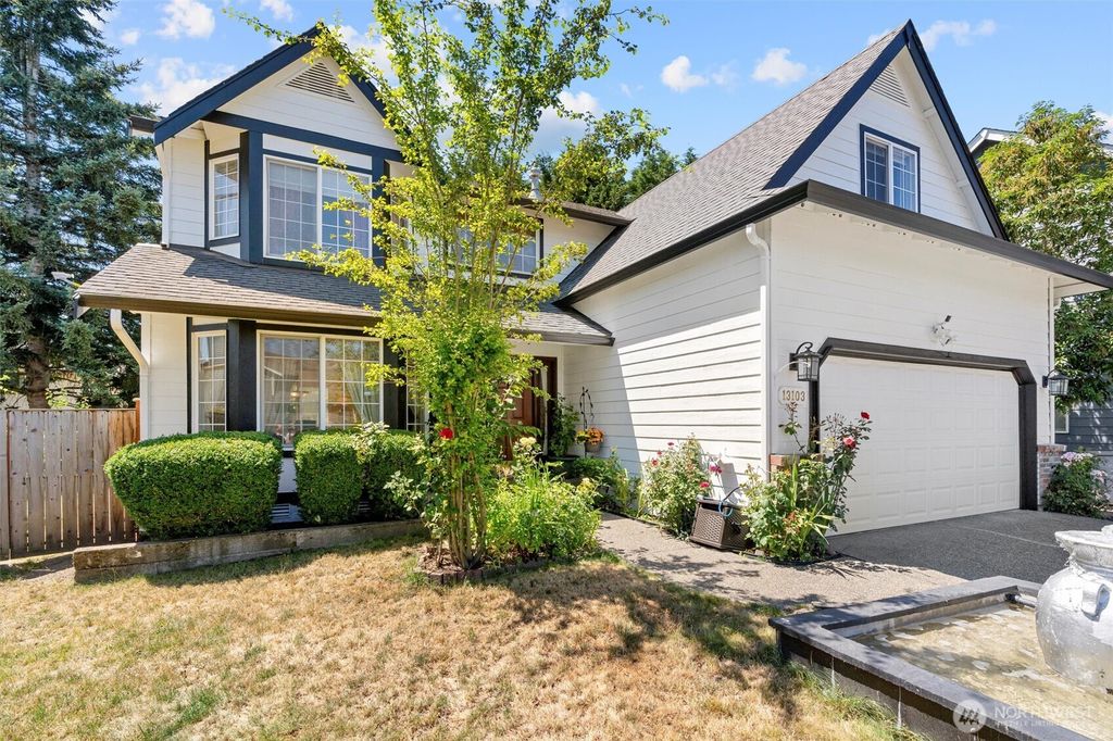 Photo of 13103 SE 261st Place, Kent, WA 98030 (MLS # 2365947)