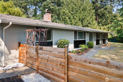 Photo of 10511 Cedrona Street SW, Lakewood, WA 98498 (MLS # 2545965)