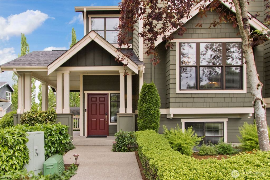 Photo of 1843 NE Kenyon Court, Issaquah, WA 98029 (MLS # 2535117)