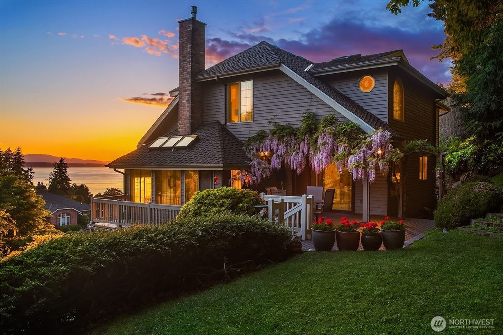 Photo of 9509 Forest Dell Drive, Edmonds, WA 98020 (MLS # 2375766)