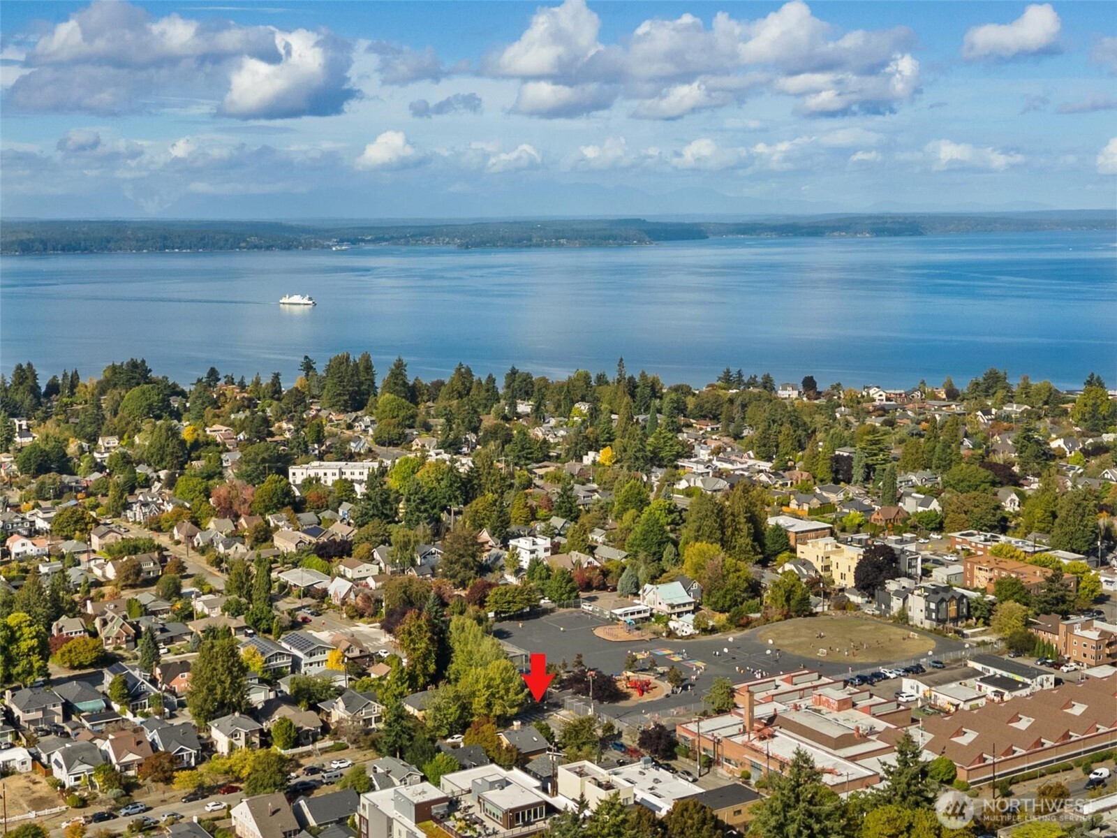 Seattle, Washington 98116, United States, 3 Bedrooms Bedrooms, ,2 BathroomsBathrooms,Residential,Active,253587