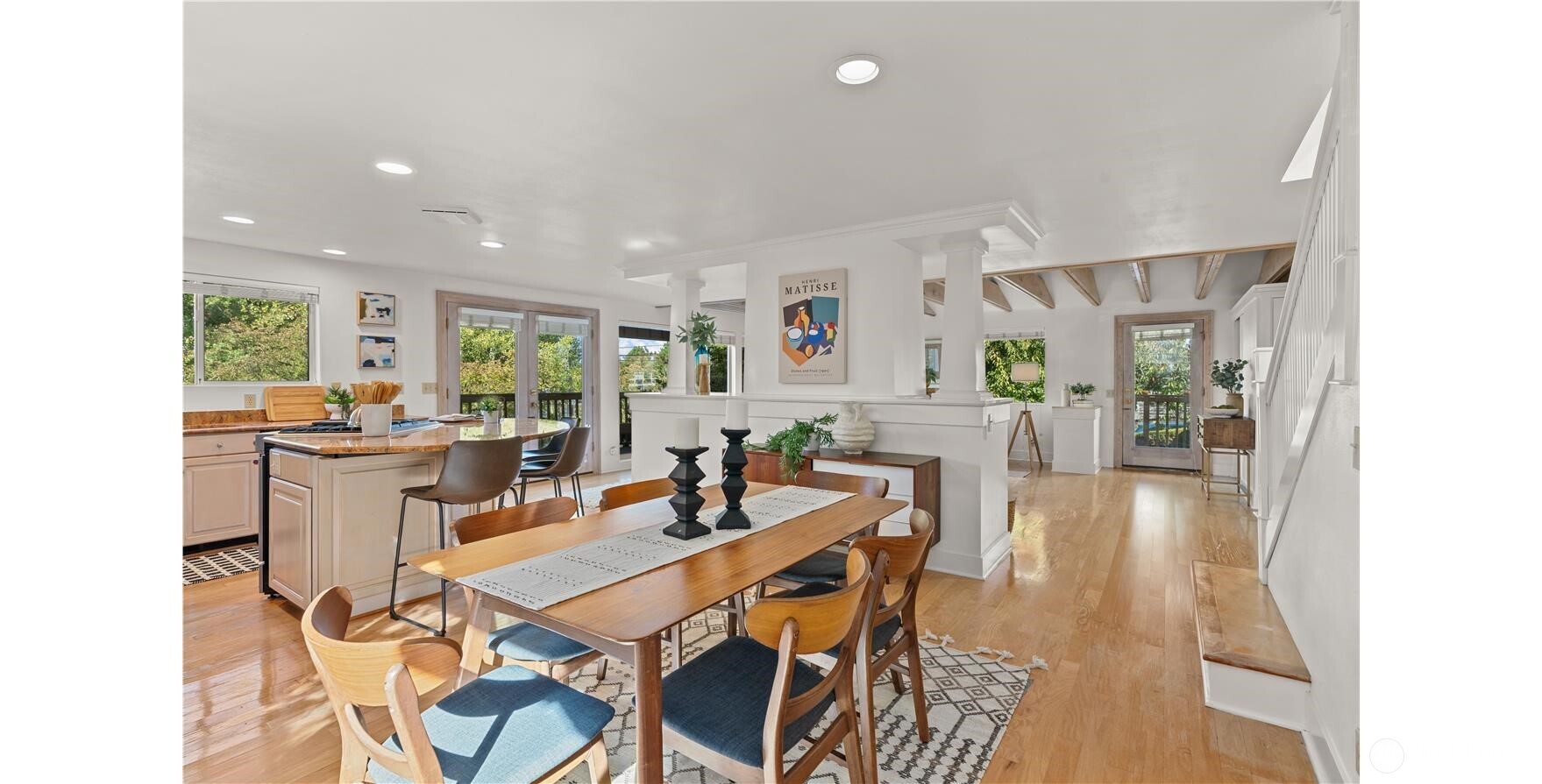 Seattle, Washington 98116, United States, 3 Bedrooms Bedrooms, ,2 BathroomsBathrooms,Residential,Active,253587