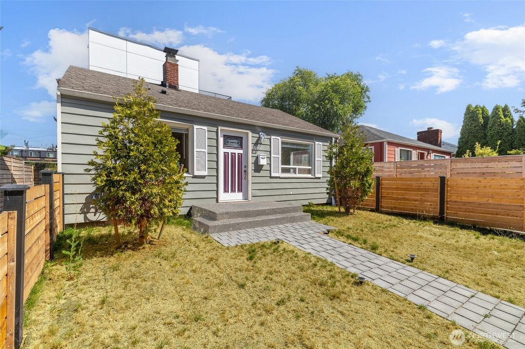 Photo of 9226 21st Avenue SW, Seattle, WA 98106 (MLS # 2421644)