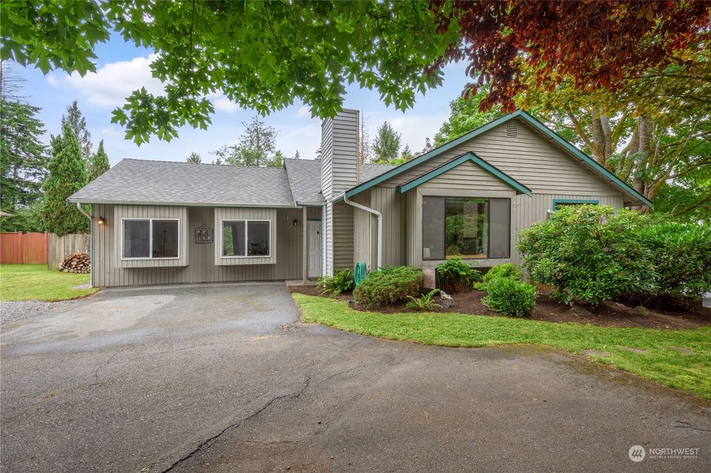 Photo of 2920 236th Street SW, Brier, WA 98036 (MLS # 2126653)