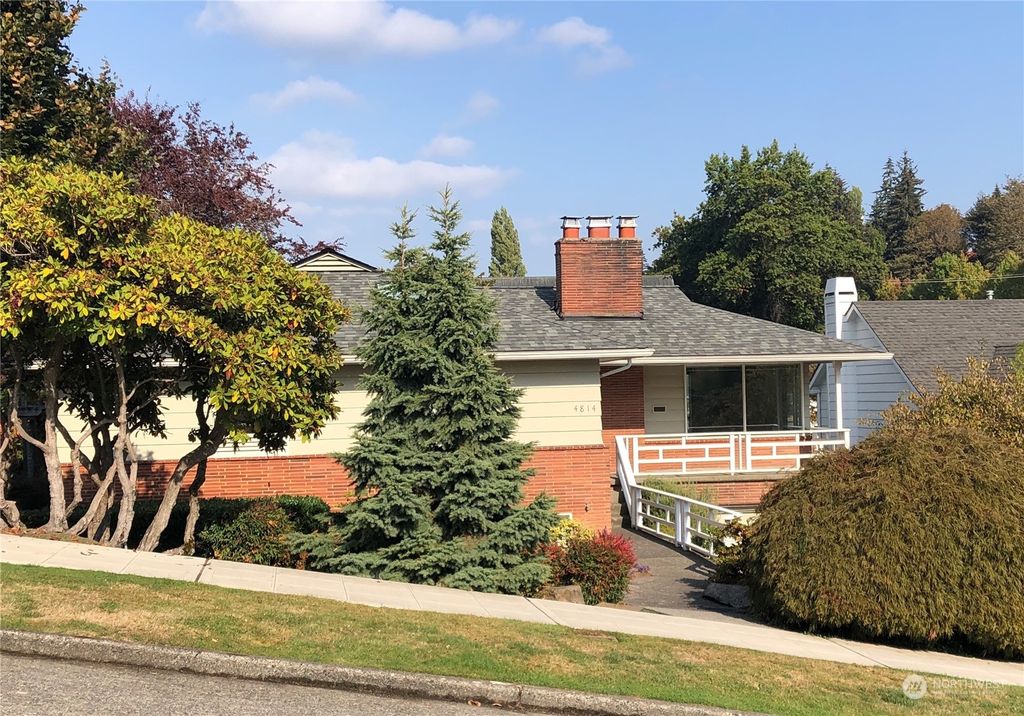 Photo of 4814 NE 43rd Street, Seattle, WA 98105 (MLS # 2005957)