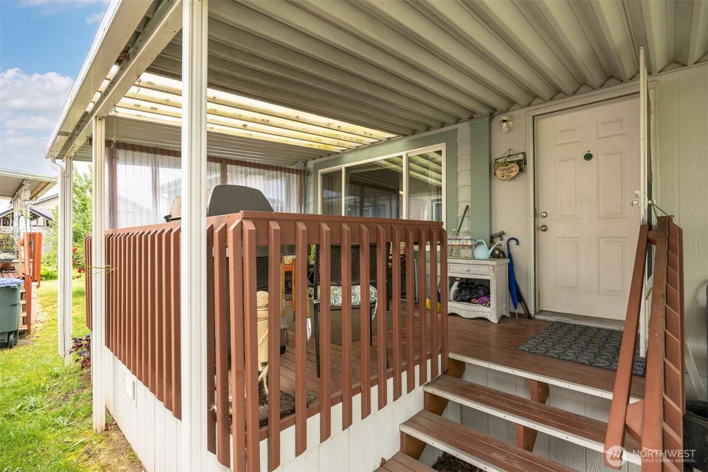Photo of 380 E Pole Road #6, Lynden, WA 98264 (MLS # 2527918)