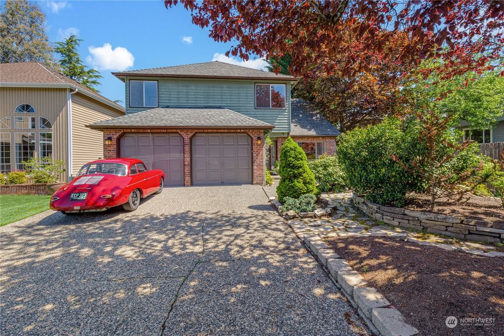 Photo of 3238 NE 100th Street #E, Seattle, WA 98125 (MLS # 2065001)