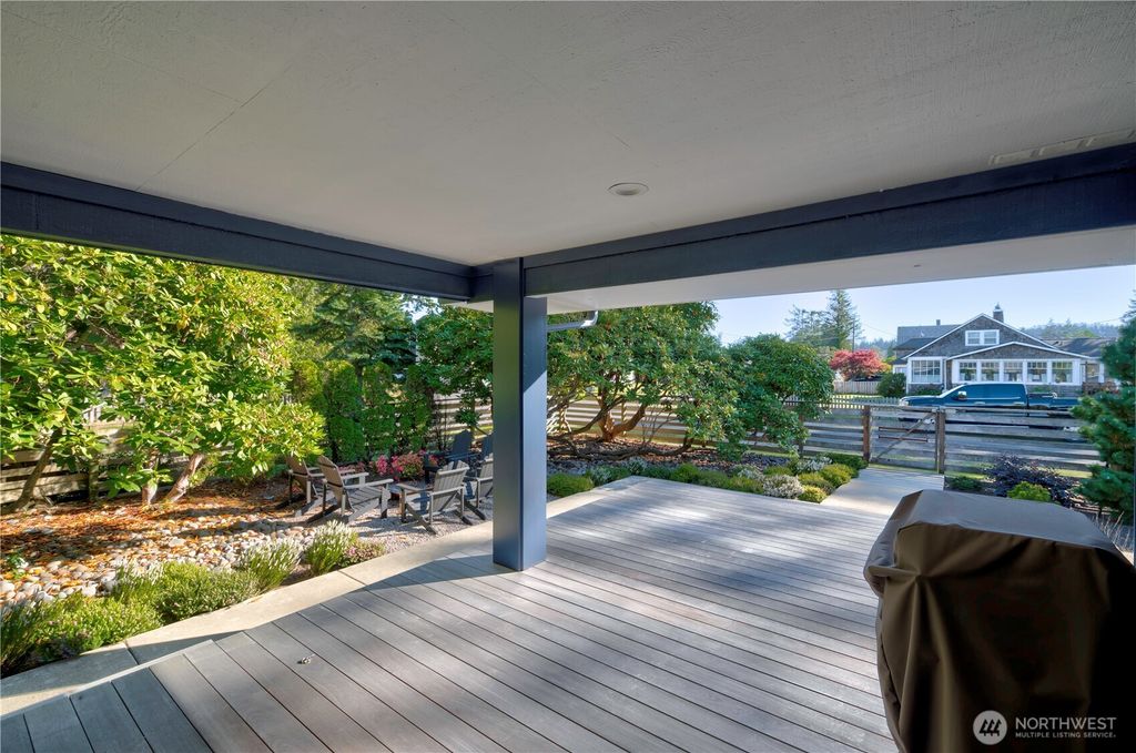 Photo of 1115 34th Street, Seaview, WA 98644 (MLS # 2444909)
