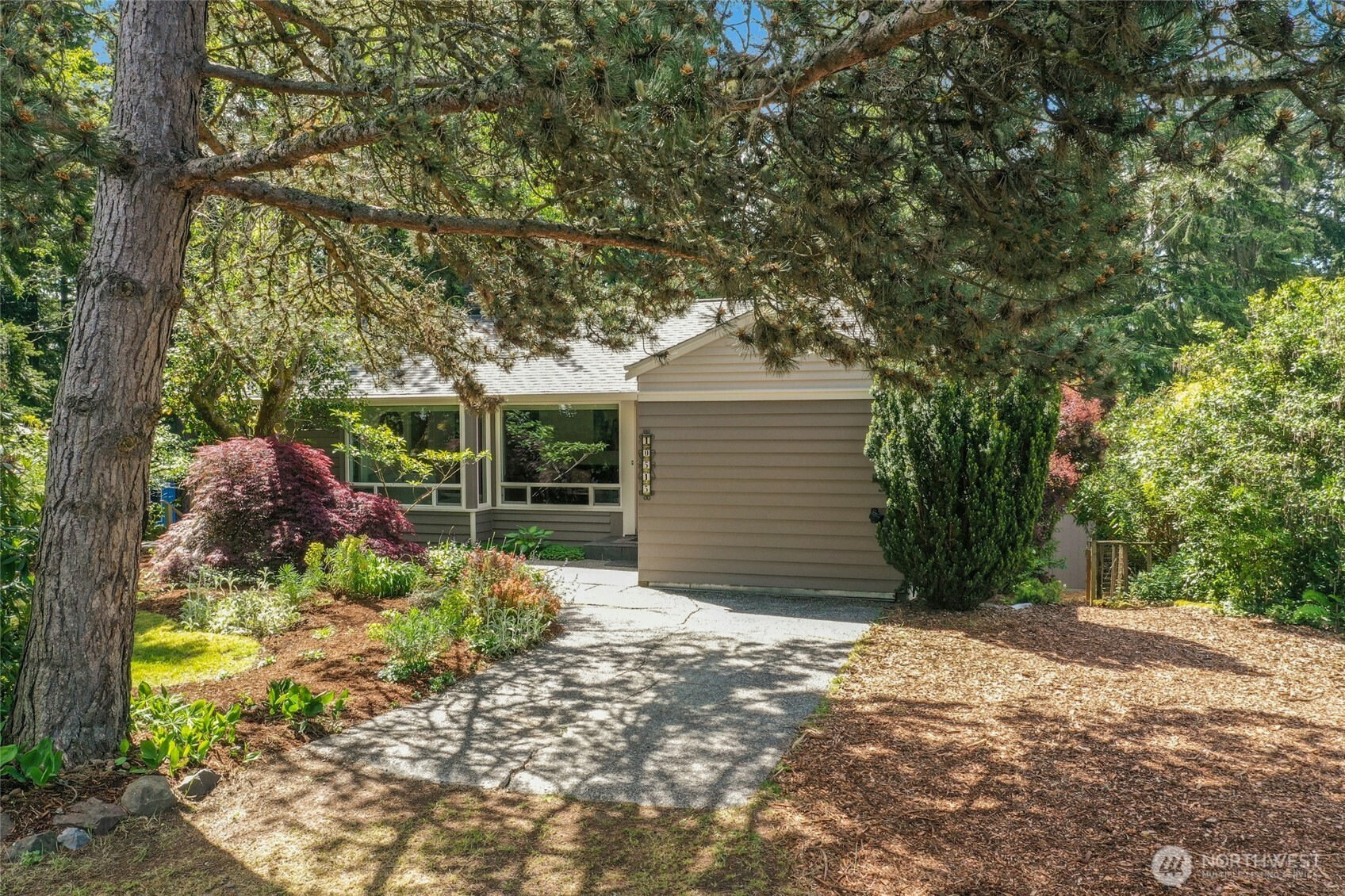 10515 NE 189th Street
