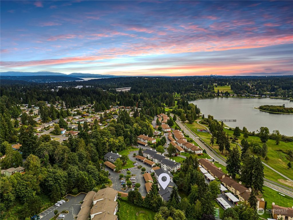 Photo of 23401 Lakeview Drive #J102, Mountlake Terrace, WA 98043 (MLS # 2293259)
