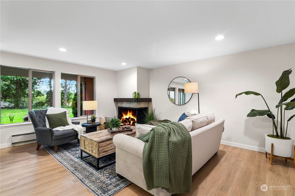 Photo of 23401 Lakeview Drive #J102, Mountlake Terrace, WA 98043 (MLS # 2293259)