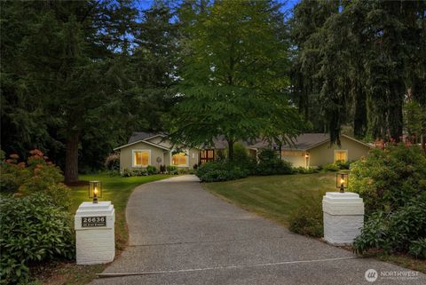 Photo of 26636 SE 31st ST, Sammamish, WA 98075 (MLS # 2552087)