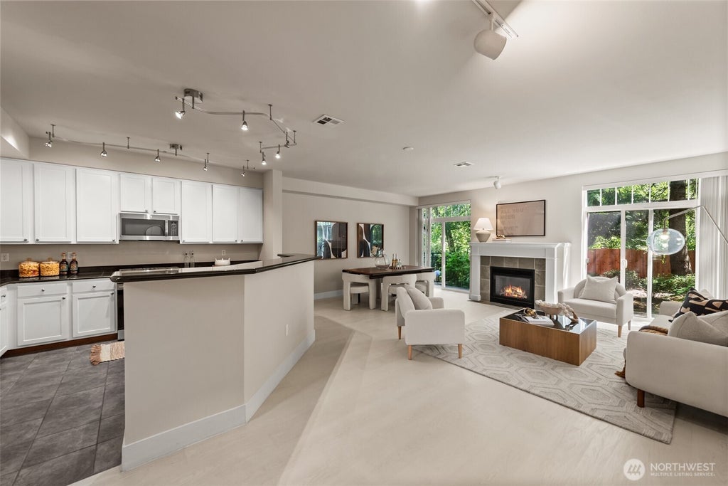 Photo of 5535 Lakemont Boulevard SE #502, Bellevue, WA 98006 (MLS # 2564846)