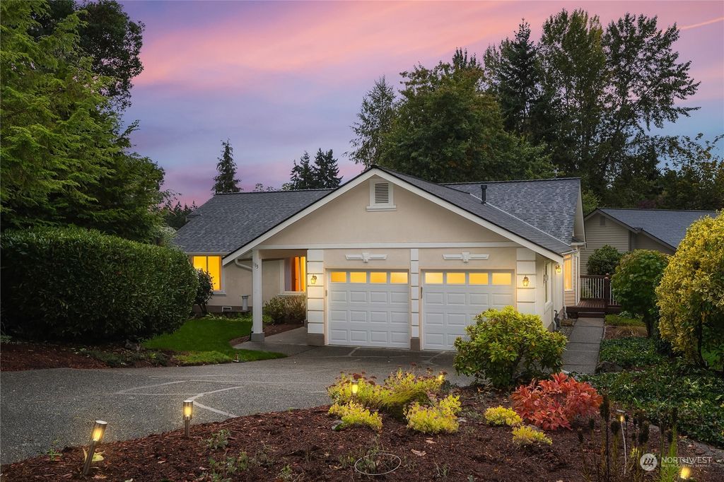 Photo of 7813 NE 124th Street, Kirkland, WA 98034 (MLS # 2166748)