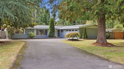 Photo of 17809 147th Avenue SE, Renton, WA 98058 (MLS # 2586708)