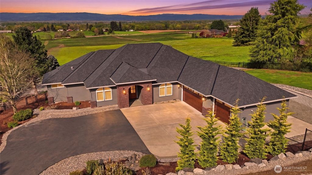 Photo of 19810 NW 61st Avenue, Ridgefield, WA 98642 (MLS # 2510225)