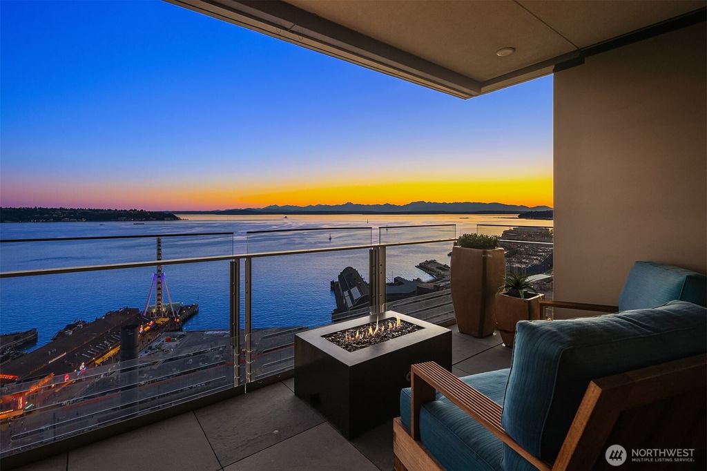 Photo of 99 Union Street #1601, Seattle, WA 98101 (MLS # 2403576)