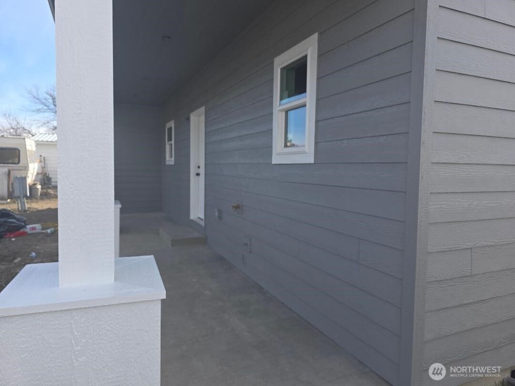 Photo of 417 SE 8th Avenue, Ephrata, WA 98823 (MLS # 2468043)