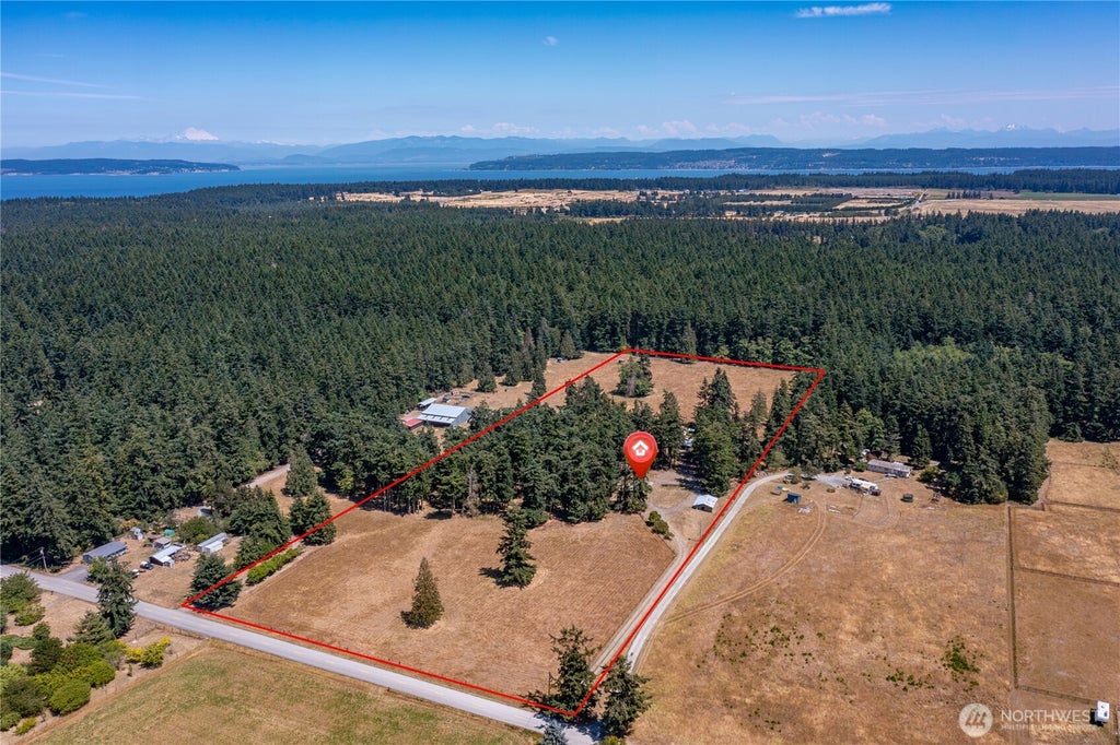 Photo of 347 Jacobs Road, Coupeville, WA 98239 (MLS # 2560383)