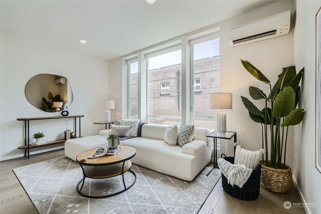 Photo of 901 28th Avenue S #C, Seattle, WA 98144 (MLS # 2289461)