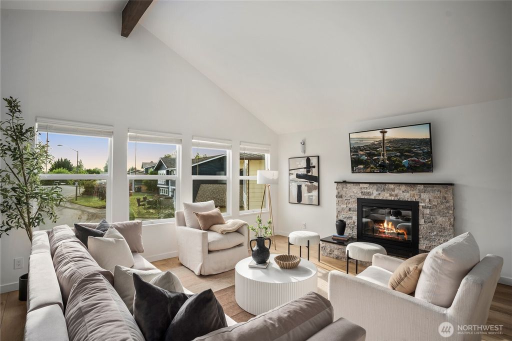 Photo of 6317 35th Way SE, Auburn, WA 98092 (MLS # 2384706)