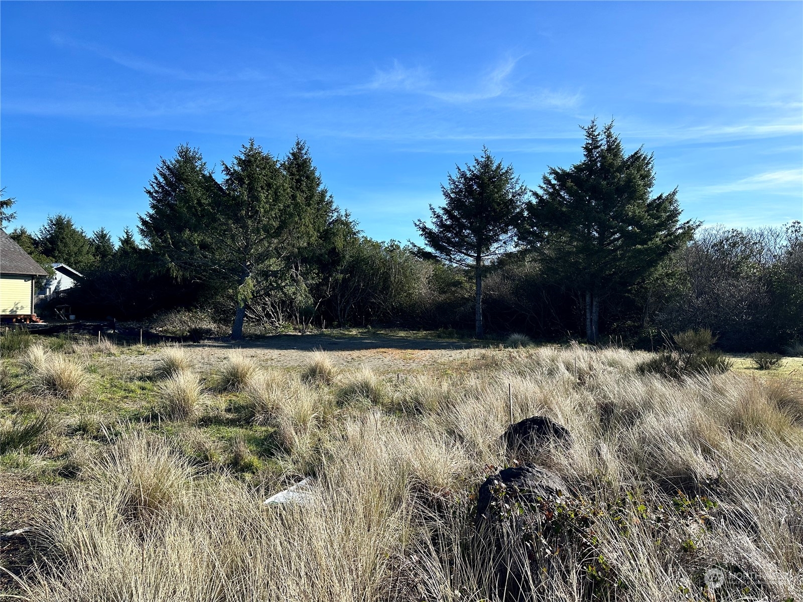 586 Ocean Shores Boulevard SW