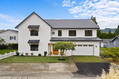 Photo of 33400 SE 44th Place, Fall City, WA 98024 (MLS # 2439676)