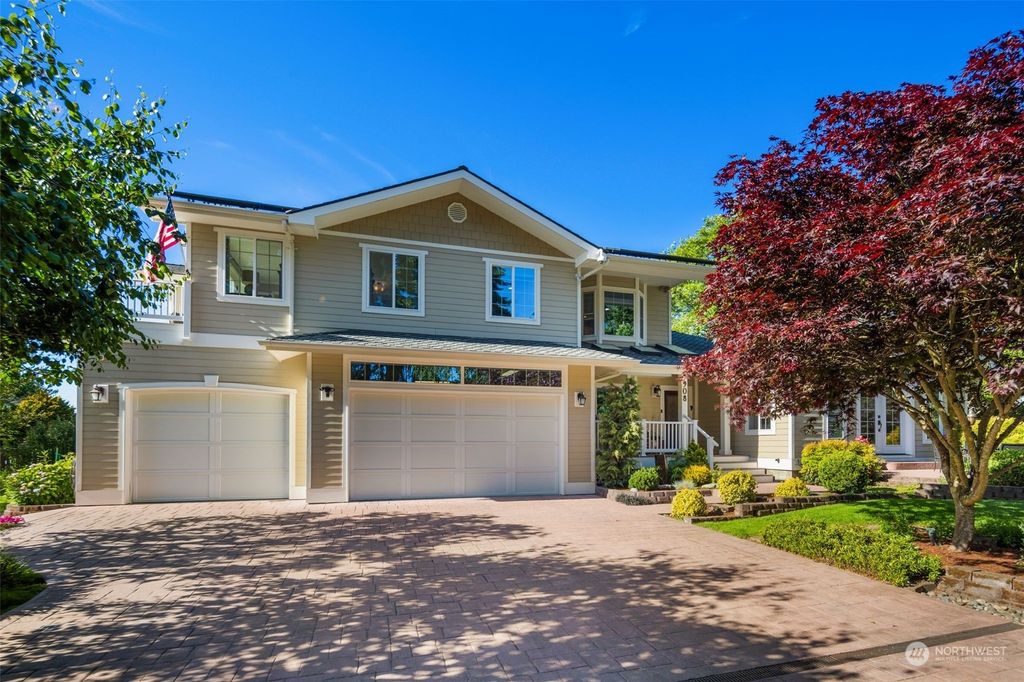 Photo of 908 S 244th Street, Des Moines, WA 98198 (MLS # 2246403)
