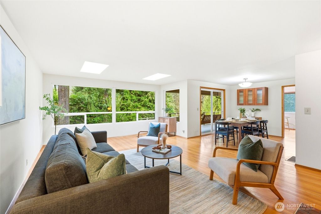 Photo of 1058 NE 106th Street, Seattle, WA 98125 (MLS # 2485626)