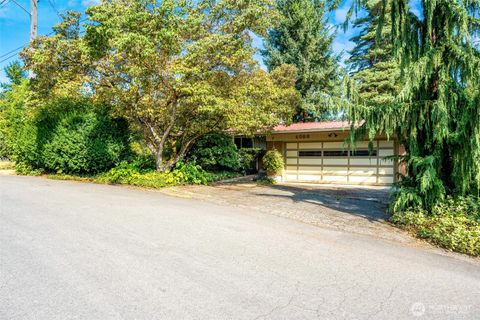 Photo of 1058 NE 106th Street, Seattle, WA 98125 (MLS # 2485626)