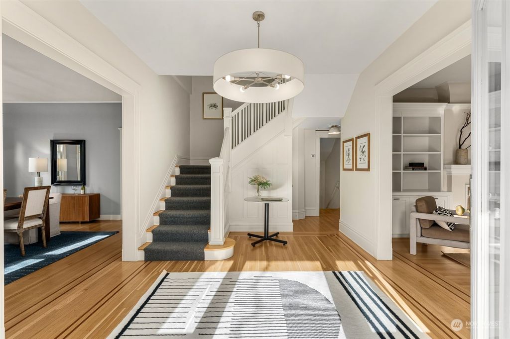 Photo of 1100 E Newton Street, Seattle, WA 98102 (MLS # 2331372)