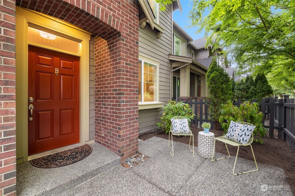 Photo of 10715 Ross Road #B, Bothell, WA 98011 (MLS # 2156069)