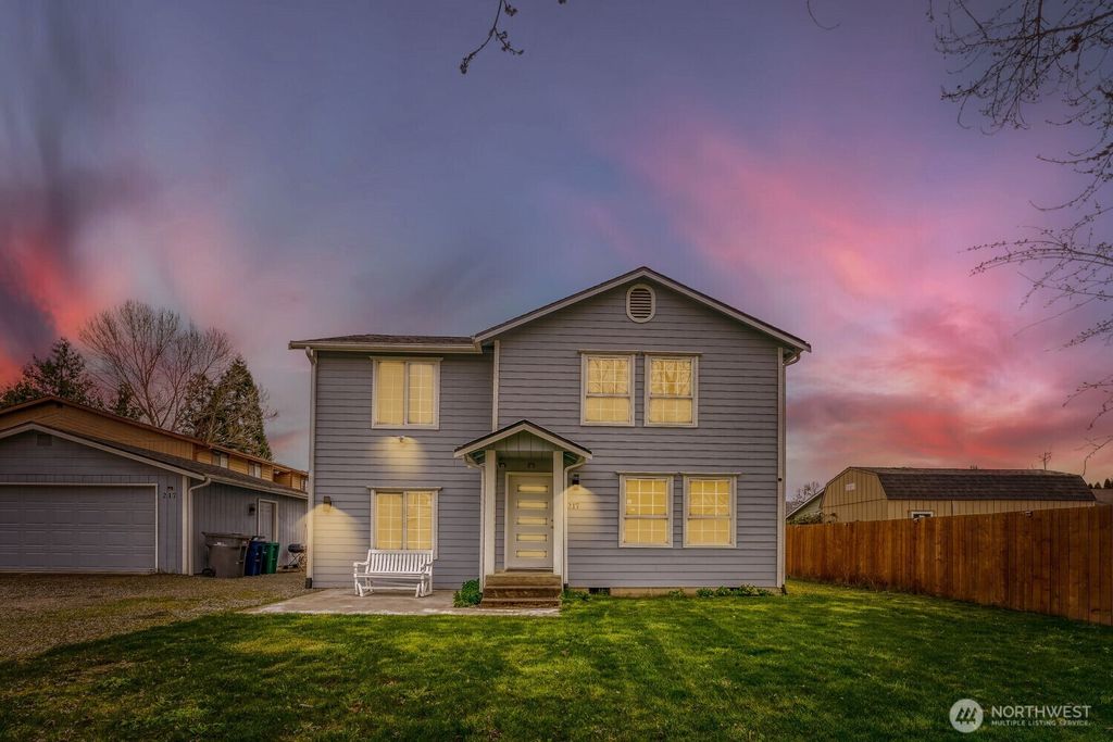 Photo of 217 Tacoma Blvd S Blvd, Pacific, WA 98047 (MLS # 2502587)