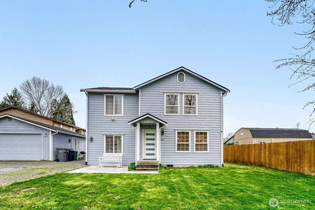 Photo of 217 Tacoma Blvd S Blvd, Pacific, WA 98047 (MLS # 2502587)