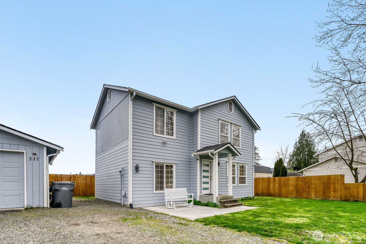 217 Tacoma Blvd S