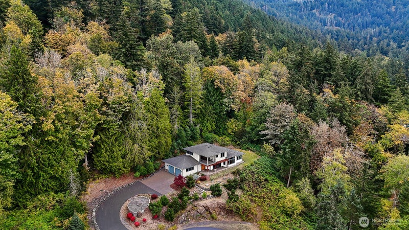 820 Chuckanut Drive
