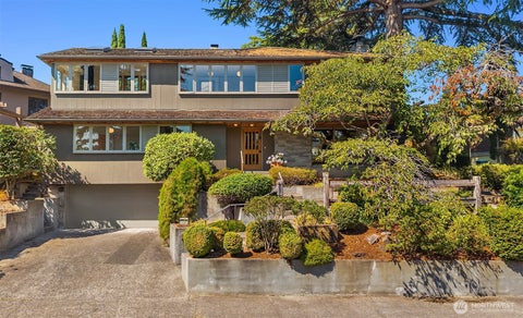 Photo of 3023 E Laurelhurst Drive NE, Seattle, WA 98105 (MLS # 2577536)