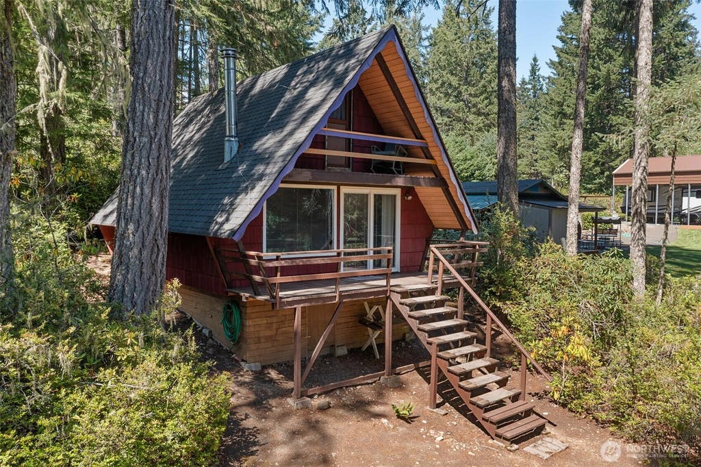 Photo of 1750 N Colony Surf Drive, Lilliwaup, WA 98555 (MLS # 2569289)