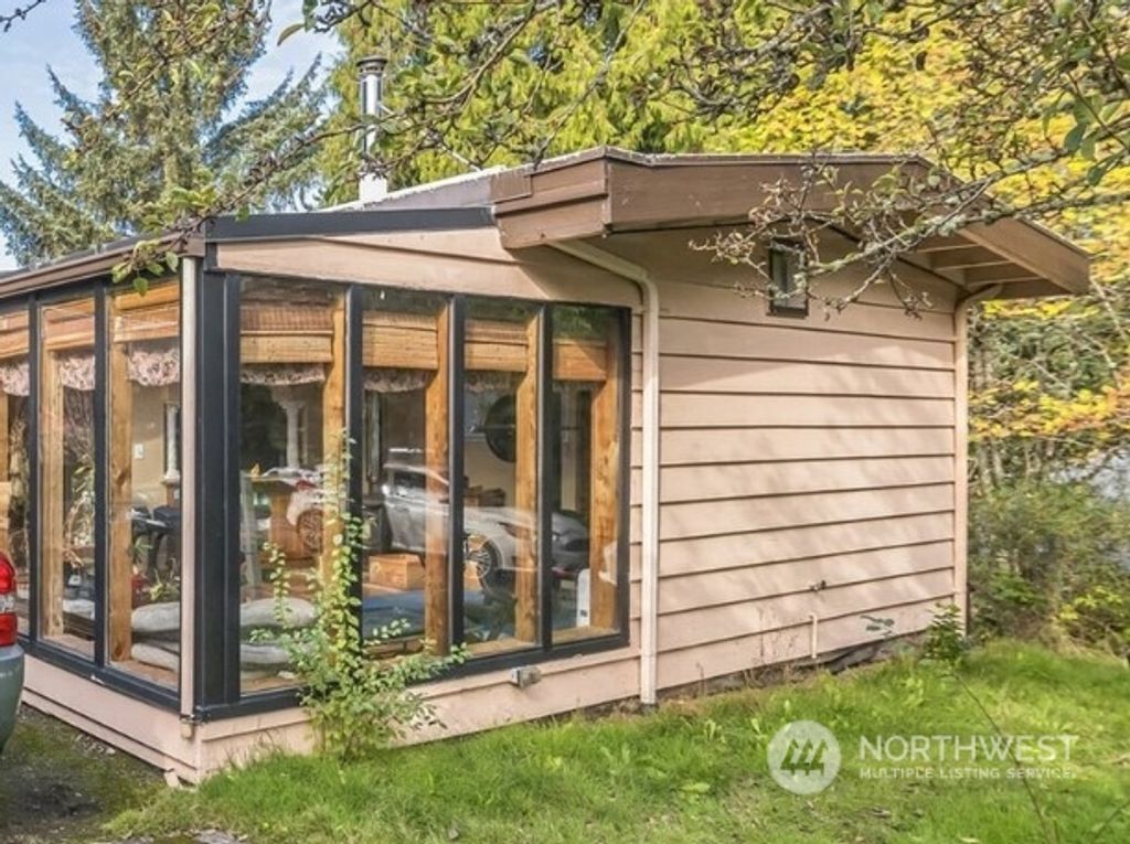 Photo of 4515 150th Avenue SE, Bellevue, WA 98006 (MLS # 2316707)