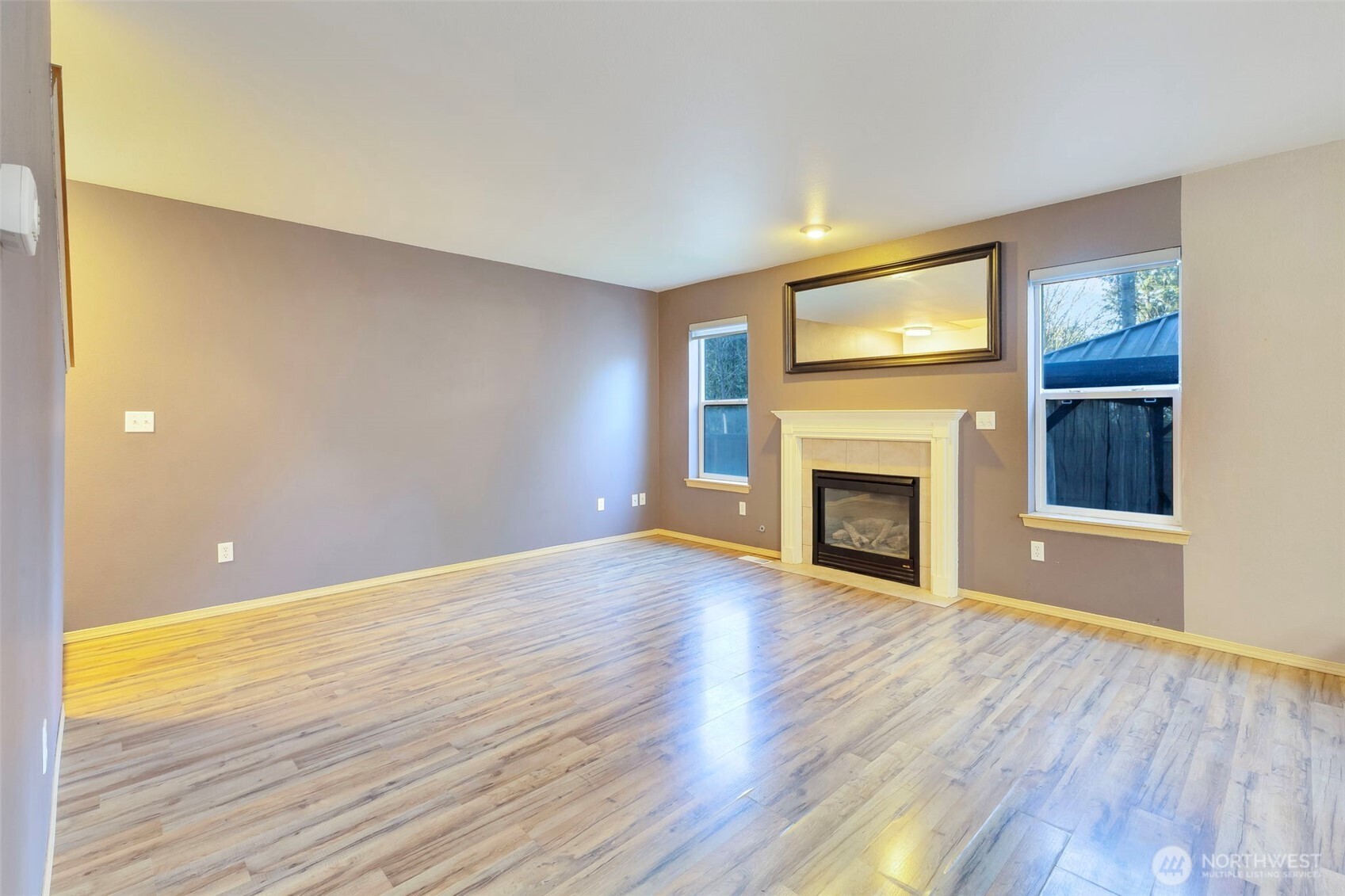 20702 190th Avenue E