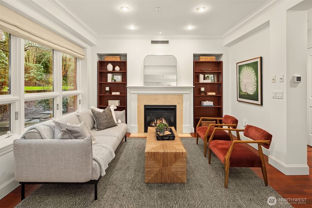 Photo of 726 Boylston Avenue E #5, Seattle, WA 98102 (MLS # 2484208)