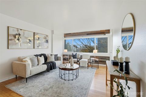 705 E Republican Street # 403 Seattle WA 98102