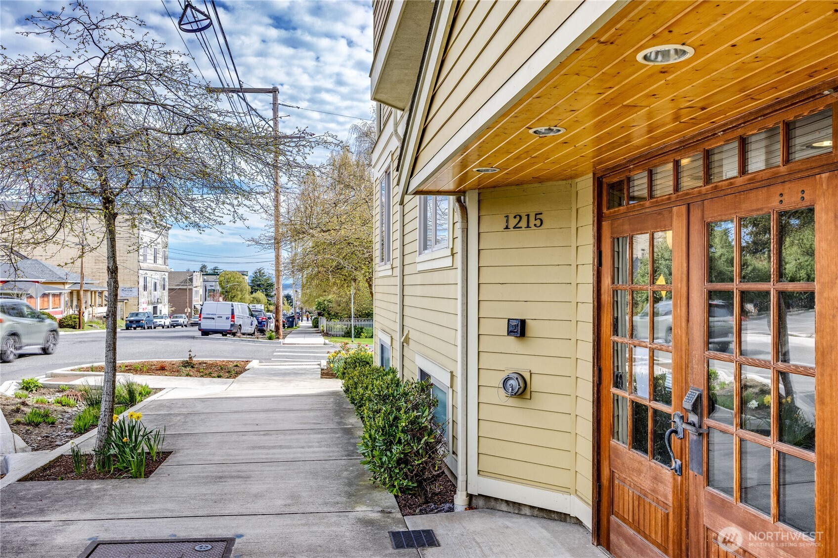 1215 Lawrence Street 402