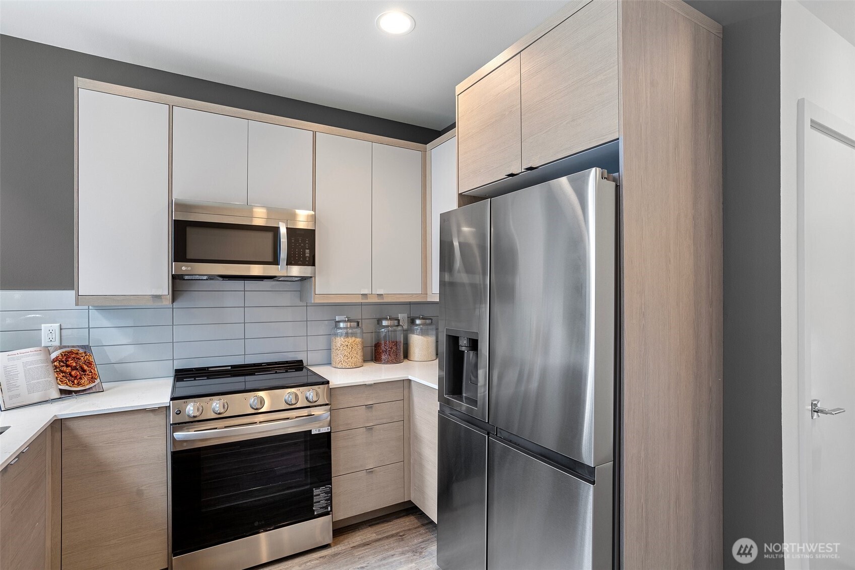 2525 29th Avenue S E