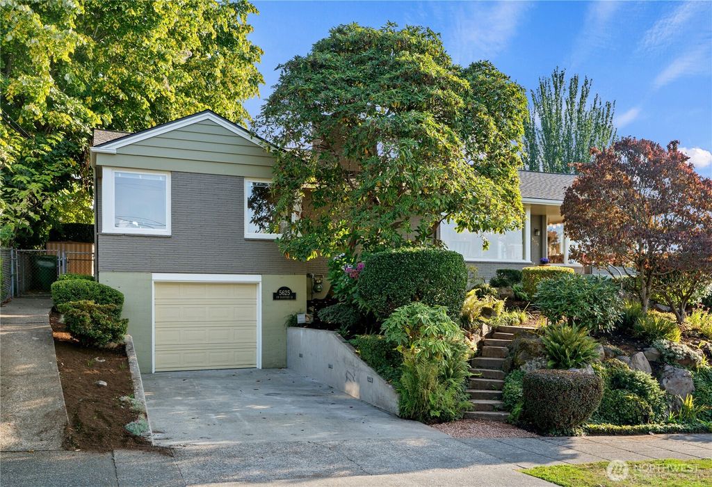 Photo of 5625 SW Hanford Street, Seattle, WA 98116 (MLS # 2428408)