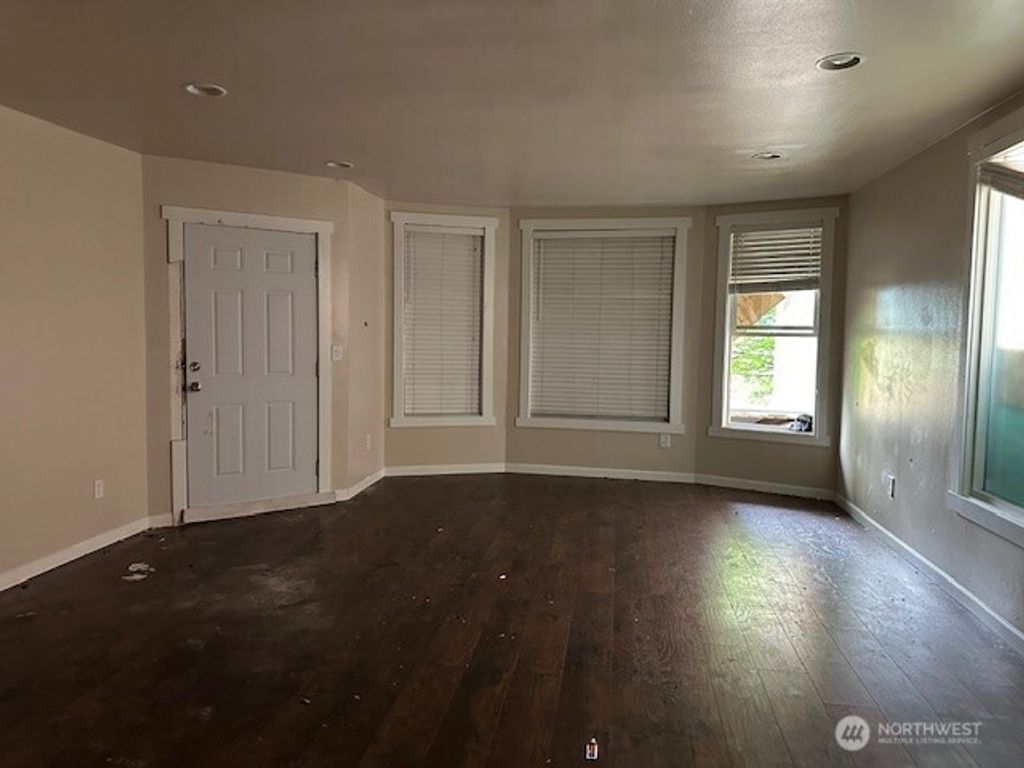 Photo of 1220 Yakima Avenue Ave S, Tacoma, WA 98405 (MLS # 2517102)