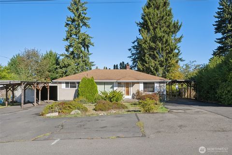 Photo of 1015 E Chicago Street, Kent, WA 98030 (MLS # 2444664)